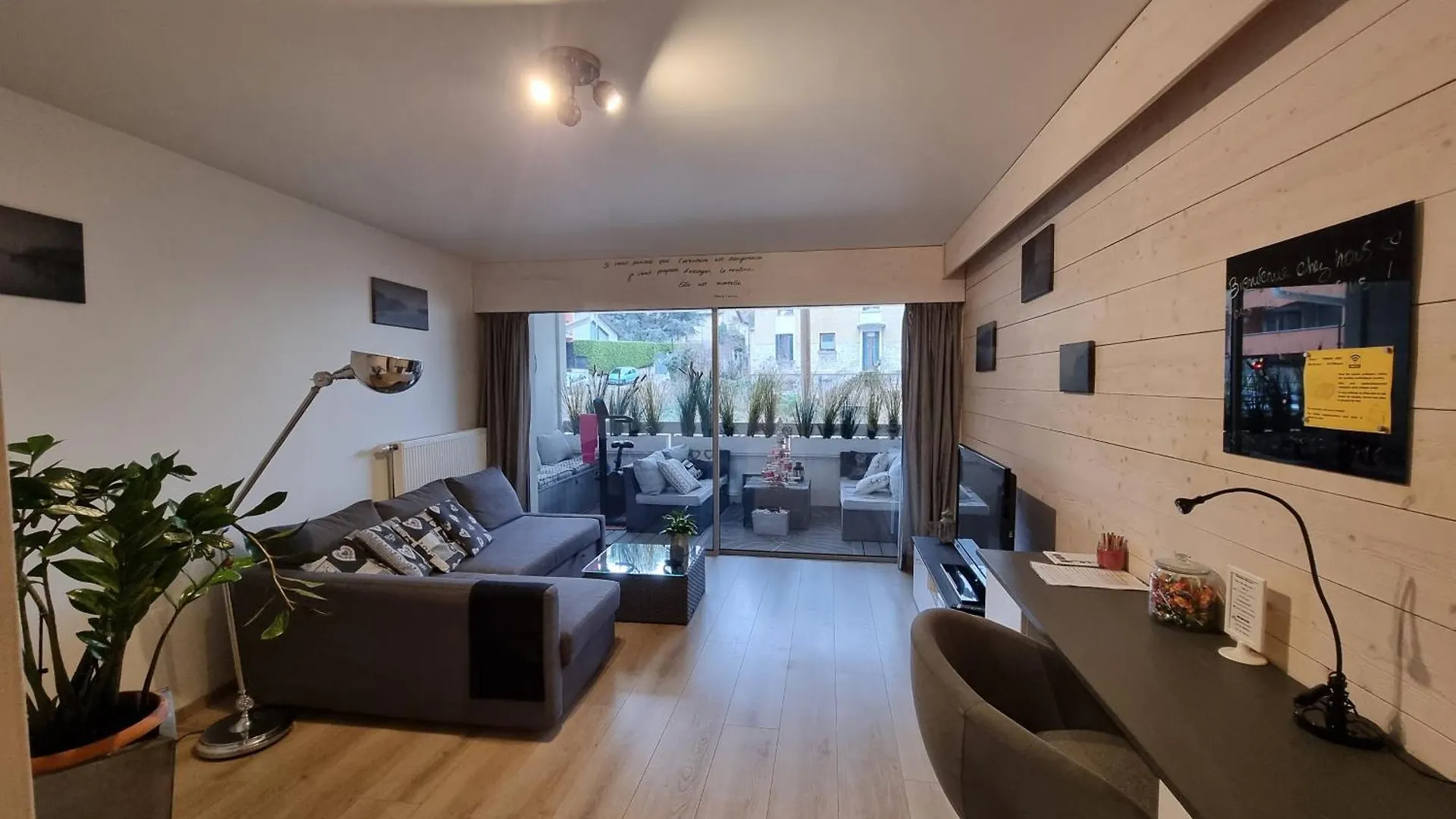 Apartment Ferienwohnung Aix Centre Cosy Calme Garage Terrasse Aix-les-Bains